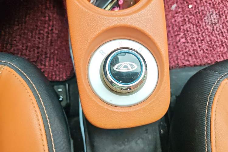 Used Chery QQ Little Ant 2018 400 4-Seater Smart Edition Gear Lever