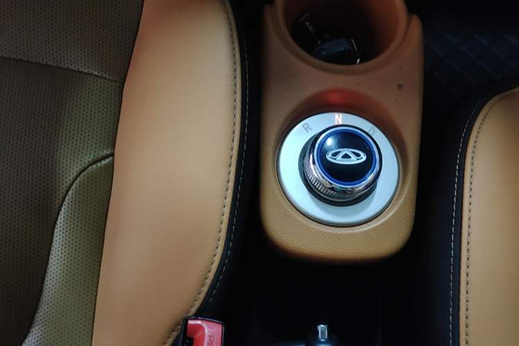 Used Chery QQ Little Ant 2018 400 4-Seater Smart Edition Gear Lever