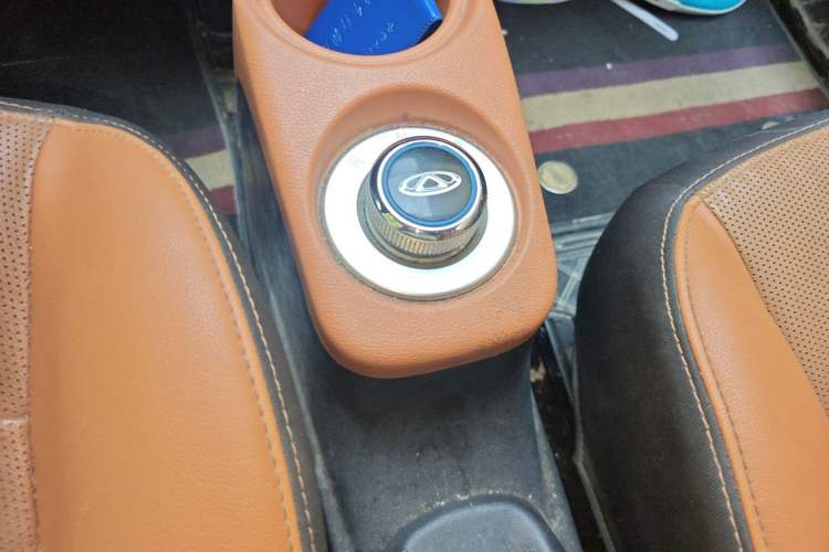 Used Chery QQ Little Ant 2018 400 4-Seater Smart Edition Gear Lever