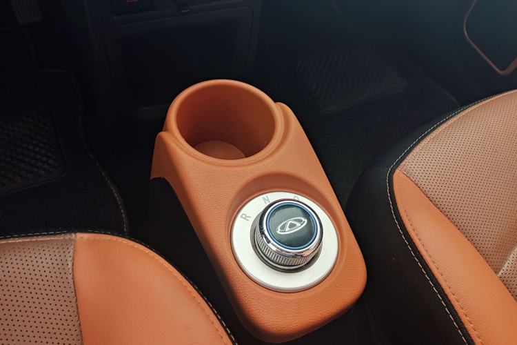 Used Chery QQ Little Ant 2018 400 4-Seater Smart Luxury Edition Gear Lever