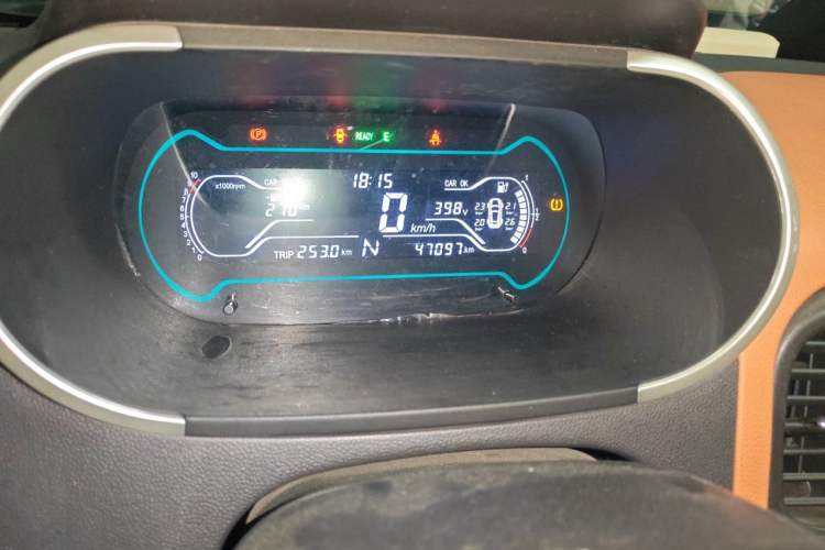 Used Chery QQ Little Ant 2018 400 4-Seater Smart Edition Odometer Close Up
