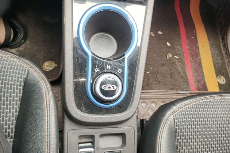 Used Chery QQ Little Ant 2019 4-Seater Smart Edition 35 kWh Gear Lever