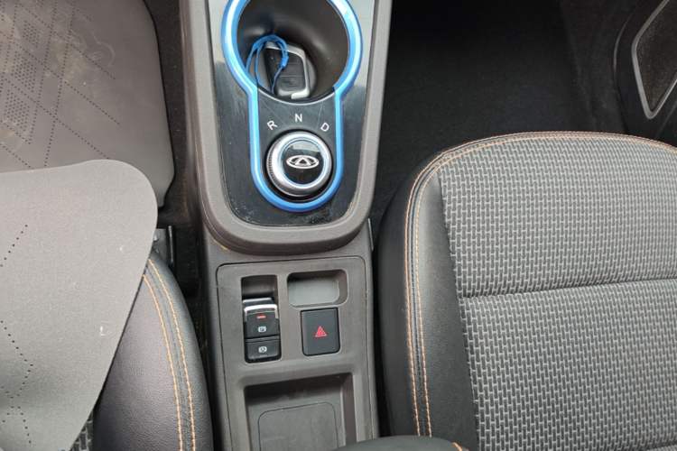 Used Chery QQ Little Ant 2019 4-Seater Smart Edition 35 kWh Gear Lever