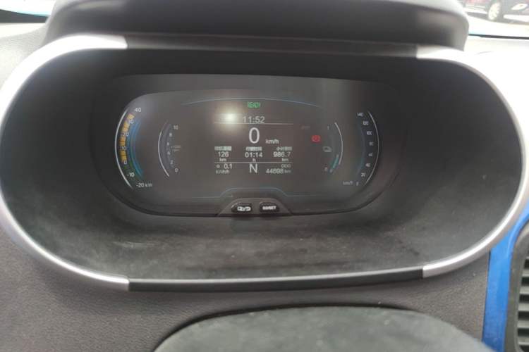 Used Chery QQ Little Ant 2019 4-Seater Smart Edition 30.6 kWh Instrument Cluster