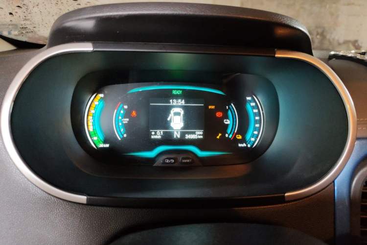 Used Chery QQ Little Ant 2019 4-Seater Smart Edition 35 kWh Instrument Cluster