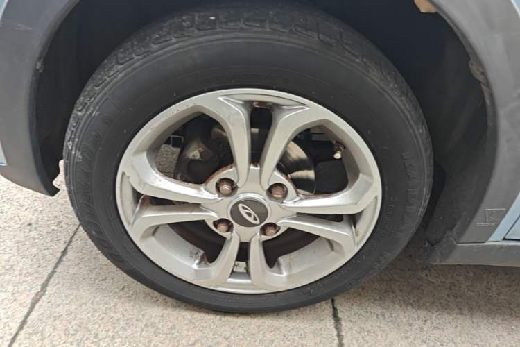 Used Chery QQ Little Ant 2019 4-Seater Smart Edition 35 kWh Left Front Wheel Hub