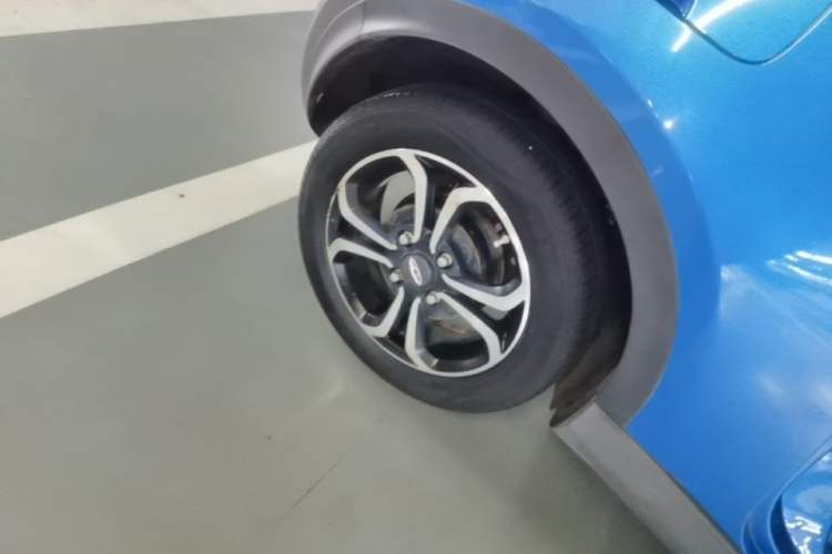 Used Chery QQ Little Ant 2019 4-Seater Smart Edition 35 kWh Right Rear Wheel Hub
