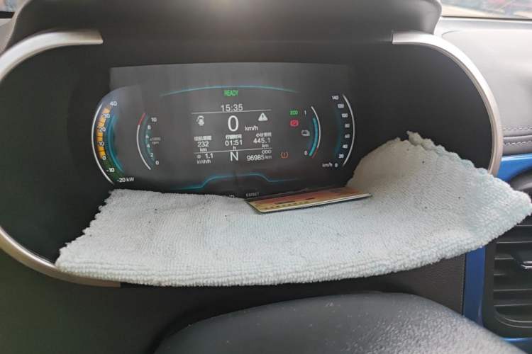 Used Chery QQ Little Ant 2019 4-Seater Smart Edition 35 kWh Odometer Close Up