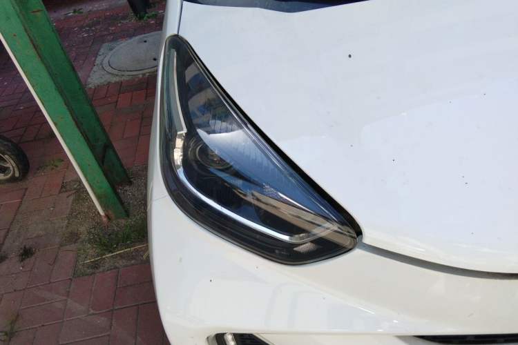 Used Chery QQ Little Ant 2019 4-Seater Smart Luxe Version 30.6 kWh Right Front Headlight