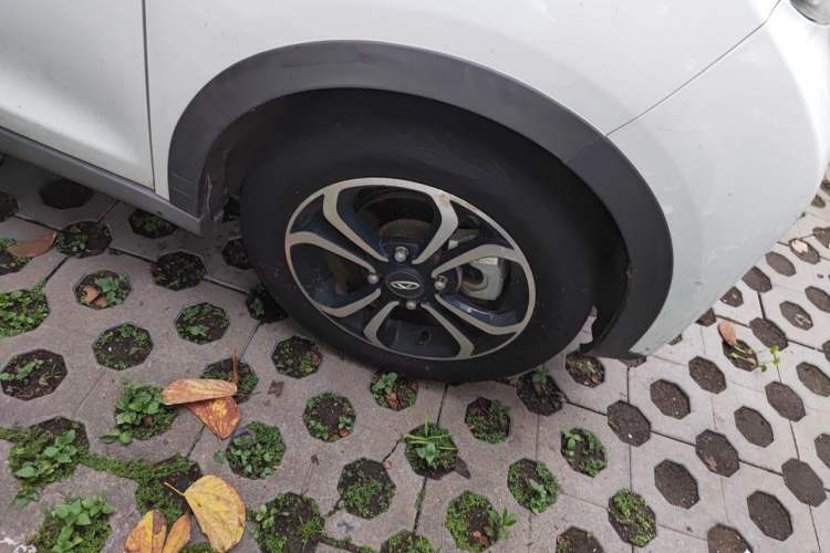 Used Chery QQ Little Ant 2019 4-Seater Smart Edition 30.6 kWh Right Front Wheel Hub