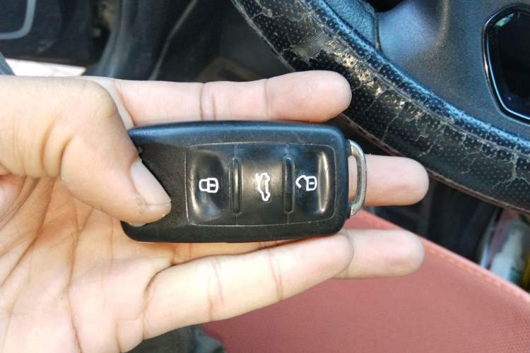 Used Chery QQ Little Ant 2019 4-Seater Smart Luxe Version 30.6 kWh Vehicle Key