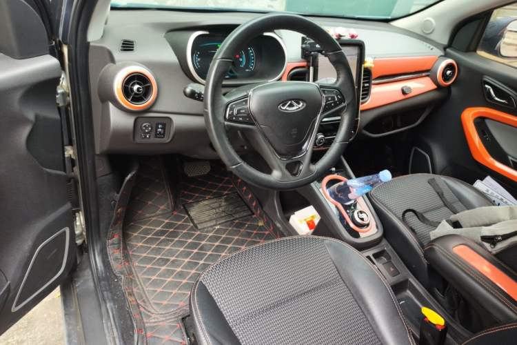 Used Chery QQ Little Ant 2019 4-Seater Smart Luxe Version 30.6 kWh Center Console