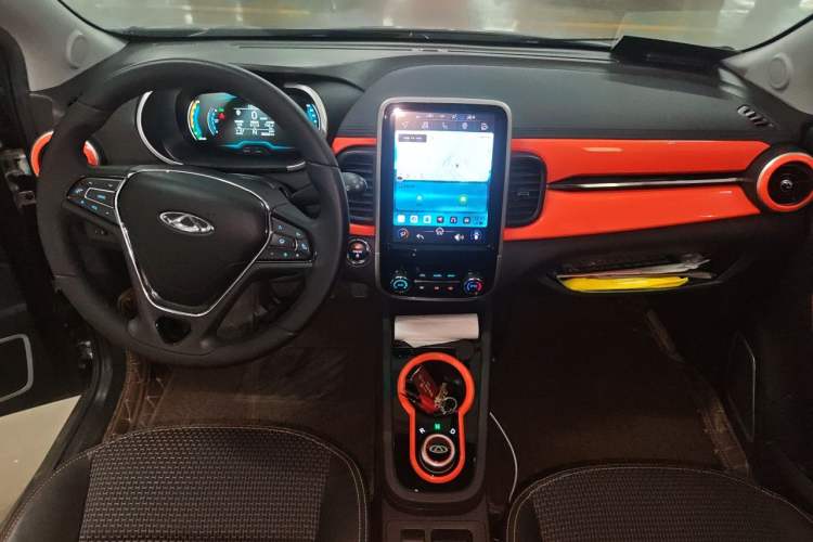 Used Chery QQ Little Ant 2019 4-Seater Smart Luxe Version 30.6 kWh Center Console