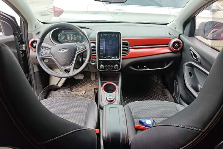Used Chery QQ Little Ant 2019 4-Seater Smart Luxe Version 30.6 kWh Center Console