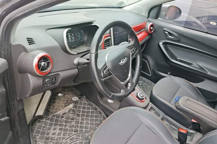 Used Chery QQ Little Ant 2019 4-Seater Smart Luxe Version 30.6 kWh Driver Seat