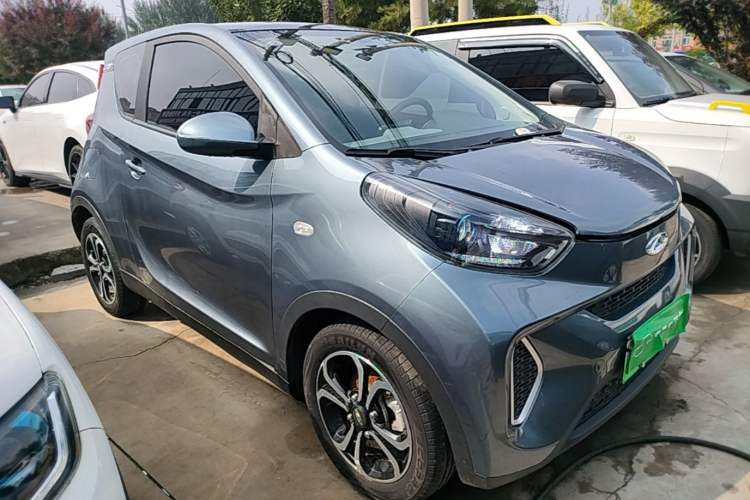 Used Chery QQ Little Ant 2019 4-Seater Smart Edition 35 kWh Front Right 45 Deg