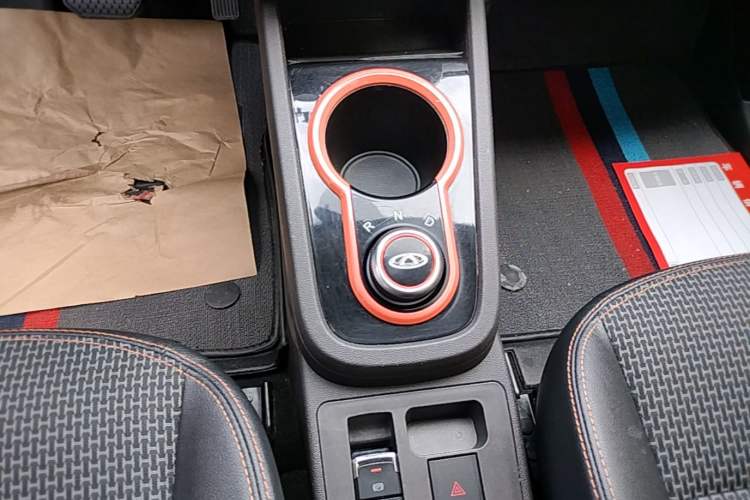 Used Chery QQ Little Ant 2019 4-Seater Smart Edition 35 kWh Gear Lever