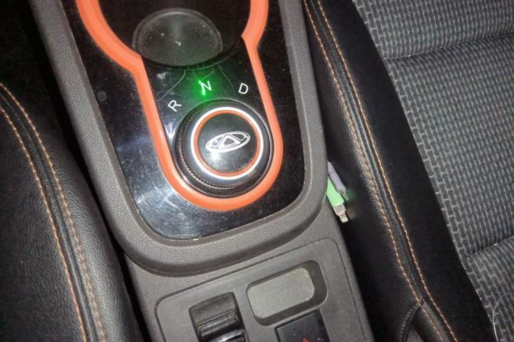 Used Chery QQ Little Ant 2019 4-Seater Smart Edition 35 kWh Gear Lever