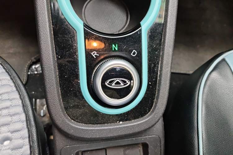 Used Chery QQ Little Ant 2019 4-Seater Smart Edition 35 kWh Gear Lever