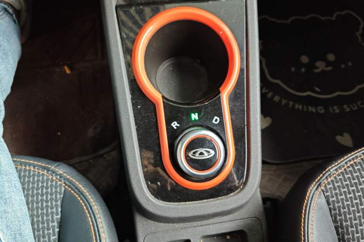 Used Chery QQ Little Ant 2019 4-Seater Smart Edition 35 kWh Gear Lever