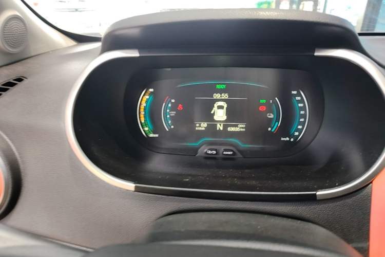 Used Chery QQ Little Ant 2019 4-Seater Smart Edition 35 kWh Instrument Cluster