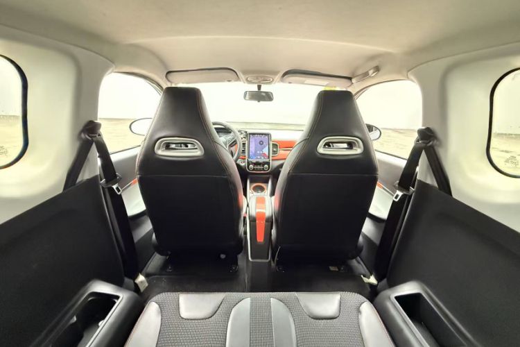 Used Chery QQ Little Ant 2019 4-Seater Smart Edition 35 kWh Interior 4