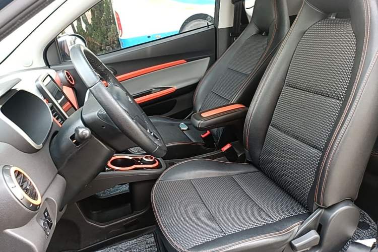 Used Chery QQ Little Ant 2019 4-Seater Smart Edition 35 kWh Left Front Seat