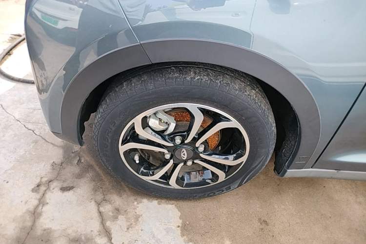 Used Chery QQ Little Ant 2019 4-Seater Smart Edition 35 kWh Left Front Wheel Hub