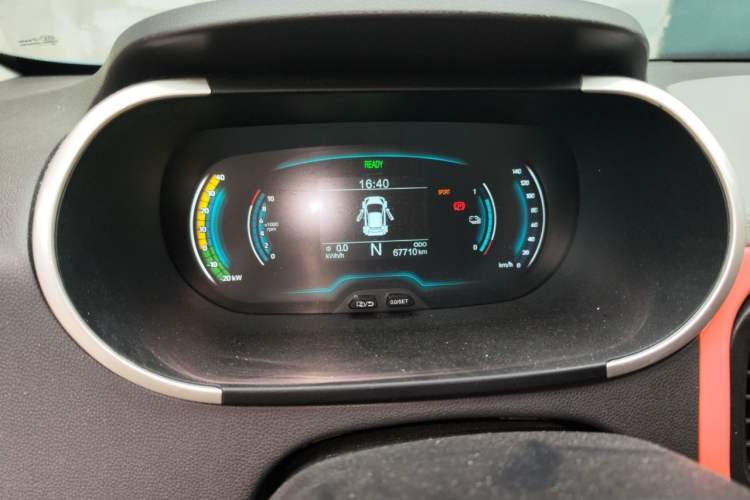 Used Chery QQ Little Ant 2019 4-Seater Smart Luxe Version 30.6 kWh Odometer Close Up