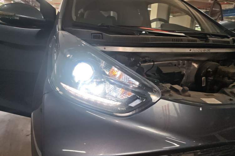 Used Chery QQ Little Ant 2019 4-Seater Smart Luxe Version 30.6 kWh Right Front Headlight