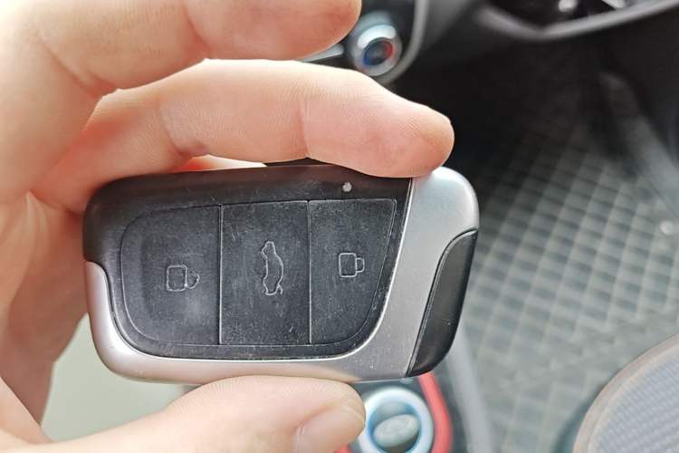 Used Chery QQ Little Ant 2019 4-Seater Smart Luxe Version 30.6 kWh Vehicle Key