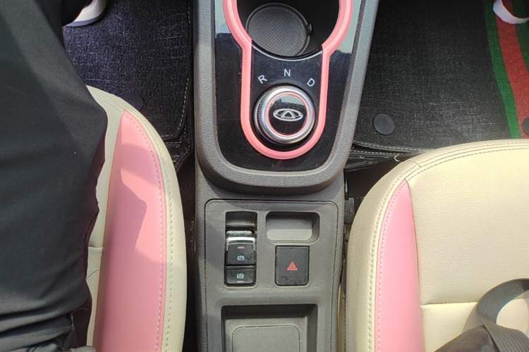 Used Chery QQ Little Ant 2019 4-Seater Smart Edition 30.6 kWh Gear Lever
