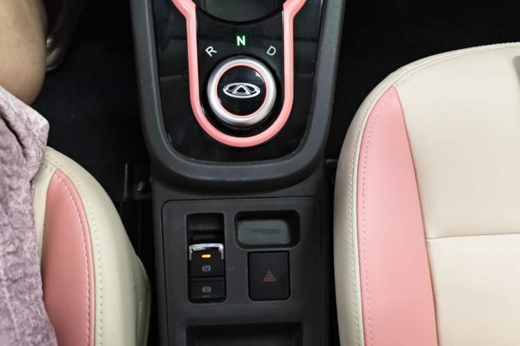 Used Chery QQ Little Ant 2019 4-Seater Smart Edition 35 kWh Gear Lever