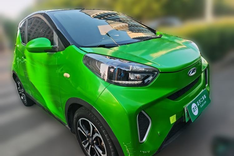 Used Chery QQ Little Ant 2019 4-Seater Smart Edition 35 kWh Front Right 45 Deg