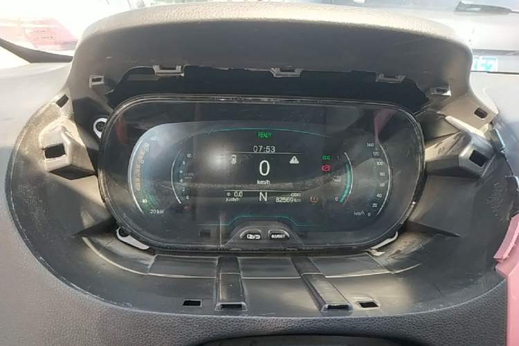 Used Chery QQ Little Ant 2019 4-Seater Smart Edition 30.6 kWh Instrument Cluster