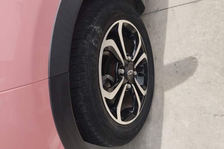 Used Chery QQ Little Ant 2019 4-Seater Smart Edition 35 kWh Left Front Wheel Hub