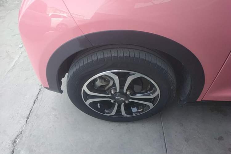 Used Chery QQ Little Ant 2019 4-Seater Smart Edition 35 kWh Left Front Wheel Hub