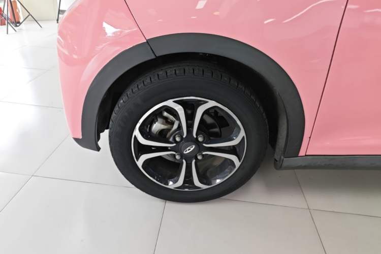 Used Chery QQ Little Ant 2019 4-Seater Smart Edition 35 kWh Left Front Wheel Hub
