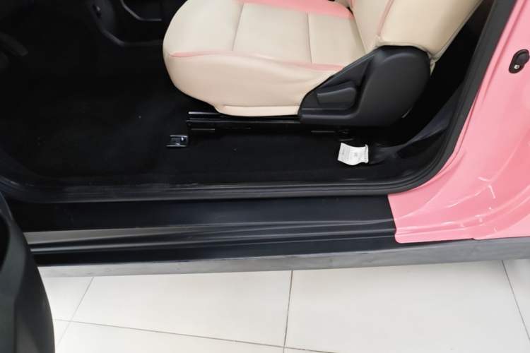 Used Chery QQ Little Ant 2019 4-Seater Smart Edition 35 kWh Left Side Sill