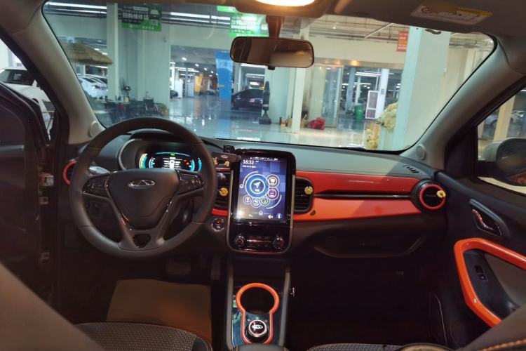 Used Chery QQ Little Ant 2019 4-Seater Smart Luxe Version 30.6 kWh Center Console