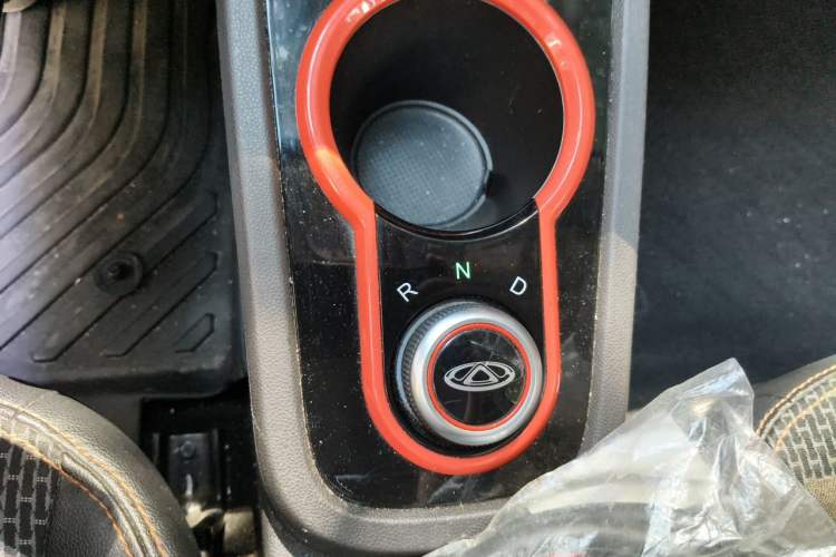 Used Chery QQ Little Ant 2019 4-Seater Smart Edition 35 kWh Gear Lever