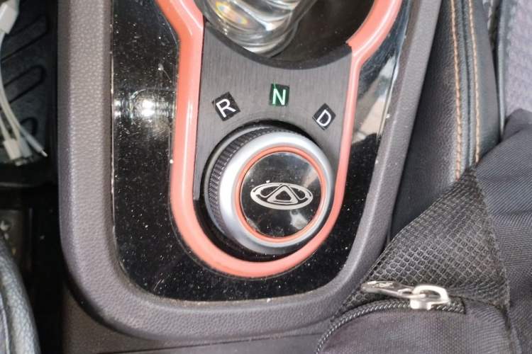 Used Chery QQ Little Ant 2019 4-Seater Smart Edition 35 kWh Gear Lever