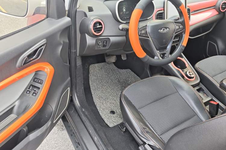 Used Chery QQ Little Ant 2019 4-Seater Smart Edition 35 kWh Interior 9