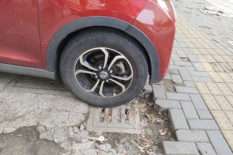 Used Chery QQ Little Ant 2019 4-Seater Smart Edition 35 kWh Right Front Wheel Hub