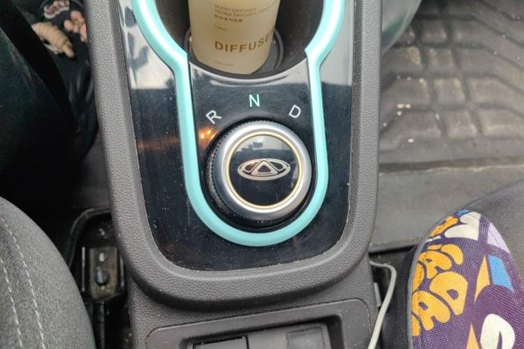 Used Chery QQ Little Ant 2019 4-Seater Smart Edition 35 kWh Gear Lever