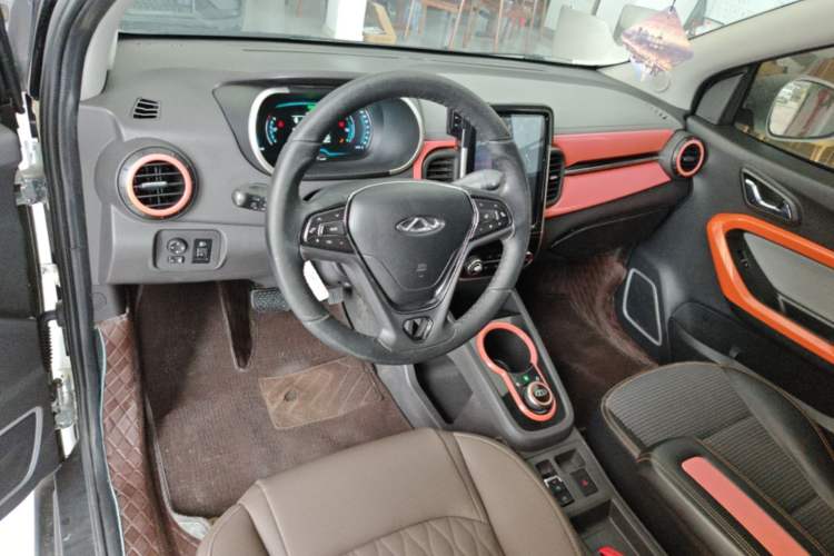 Used Chery QQ Little Ant 2019 4-Seater Smart Edition 35 kWh Center Console