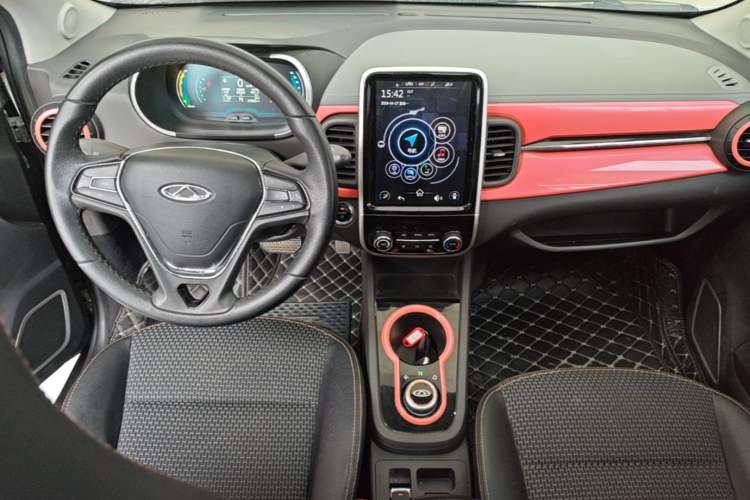 Used Chery QQ Little Ant 2019 4-Seater Smart Luxe Version 30.6 kWh Center Console