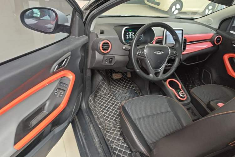 Used Chery QQ Little Ant 2019 4-Seater Smart Luxe Version 30.6 kWh Driver Seat