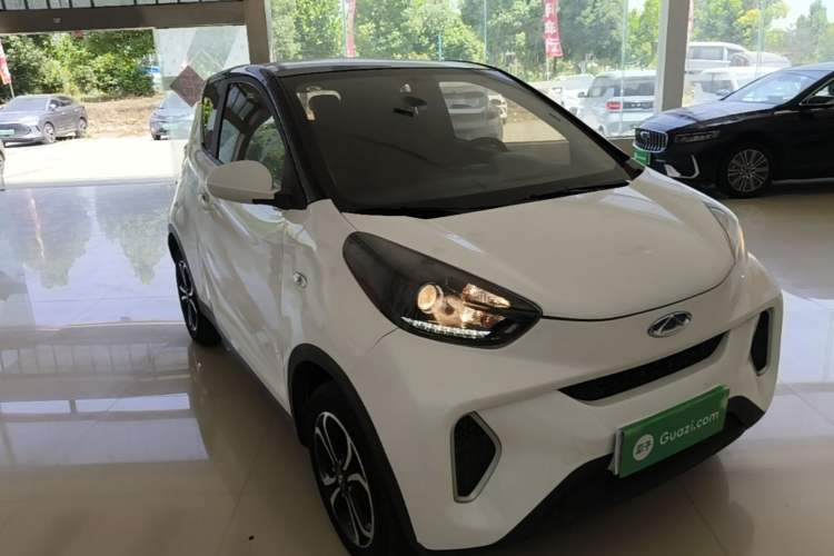 Used Chery QQ Little Ant 2019 4-Seater Smart Edition 30.6 kWh Front Right 45 Deg
