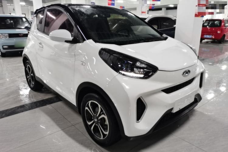 Used Chery QQ Little Ant 2019 4-Seater Smart Edition 30.6 kWh Front Right 45 Deg